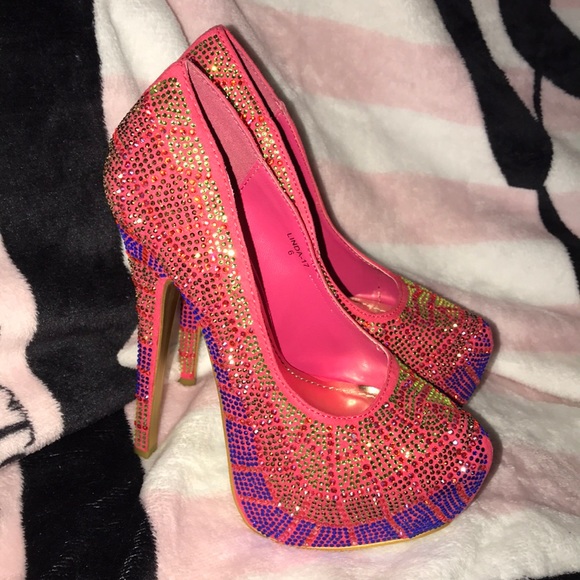 Pumps - Picture 2 of 5